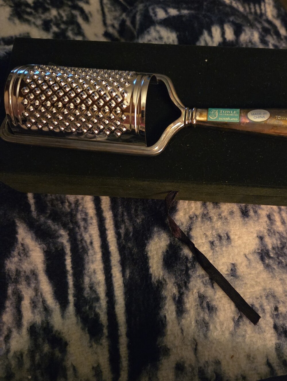 Towle Silverplate Cheese Grater in Green Stainless Steel Handheld Grater